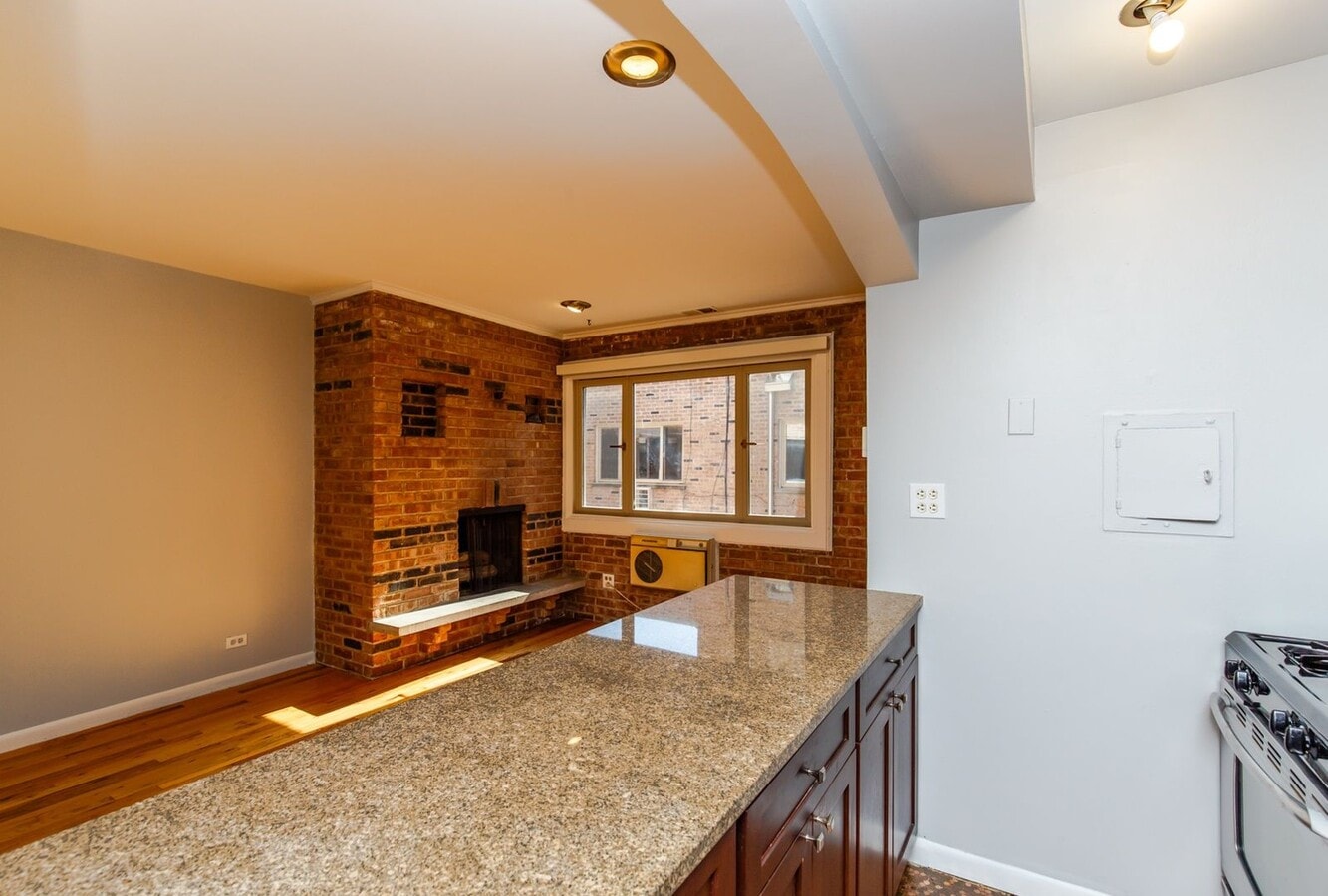 Photo - 663 W Melrose St Condo Unit 2F