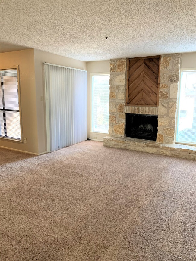 Photo - FIRST-FLOOR 2-BEDROOM AT WOODMONT TOWNHOMES