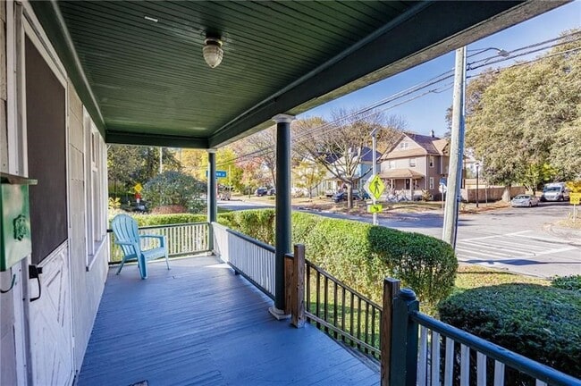 Photo - 890 S Goodman St