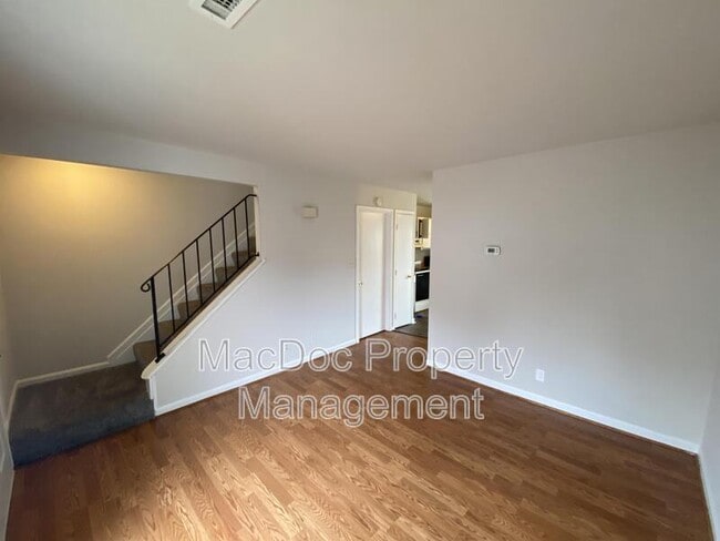 Photo - 109 Powhatan Ct