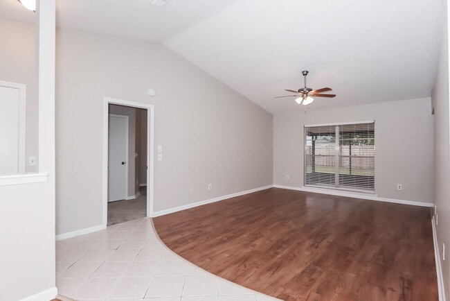 Photo - 1012 Cameo Crest Ln