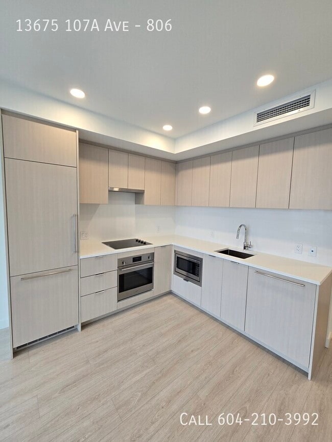 Building Photo - Brand New Condo at the Flamingo Unit 806