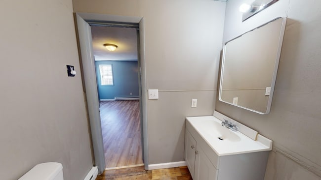 Photo - 3749 S Washington St Unidad Apartment 5