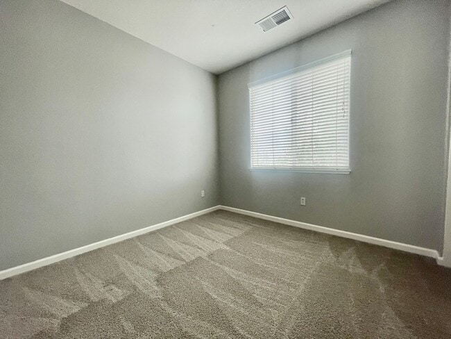 Photo - Turn Key 4 bedroom 2.5 bath in Brentwood!