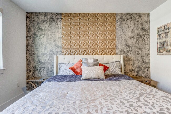 Photo - 1701 Simond Ave Unit 301