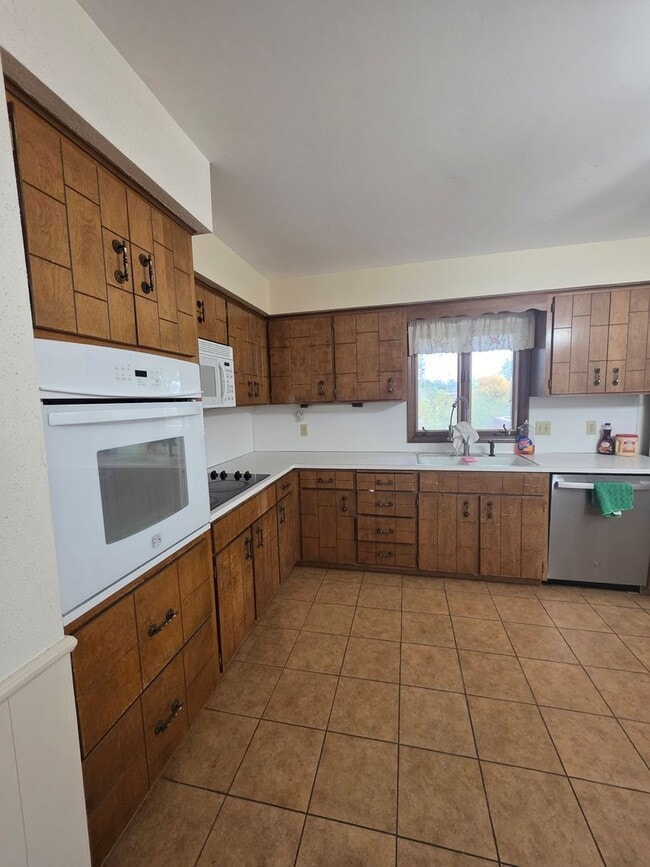 Photo - Spacious Four Bedroom Home!