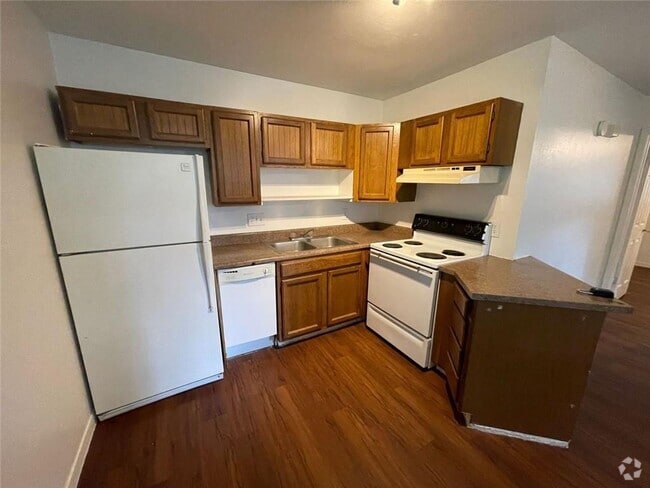 Building Photo - 1648 Post Rd Rental