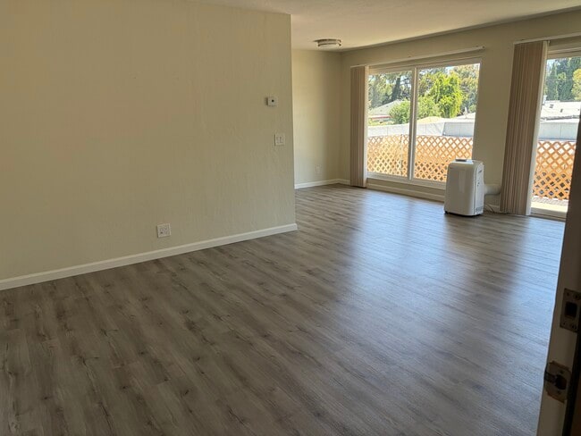 Living/Dining - 245 Easy Street
