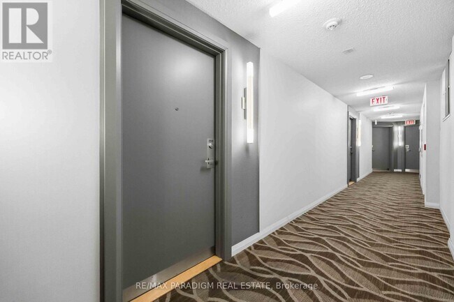 Photo - 230 Queens Quay W Unit 2515