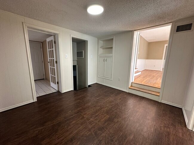 Photo - 2504 25th St