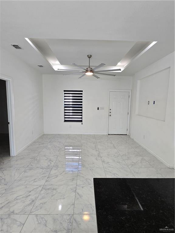 Photo - 14 W Woodson Dr Unit 4