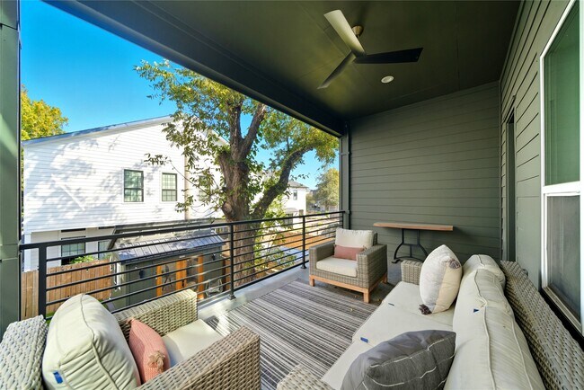 Photo - 1307 E 27th St