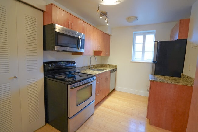 Photo - 611 Westgate Ave