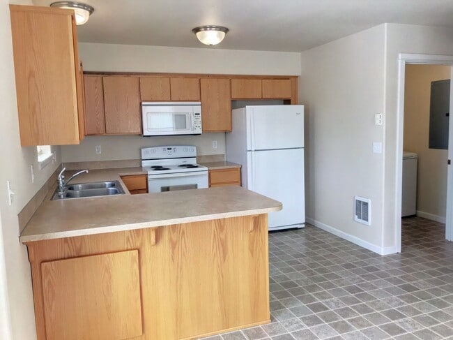 Photo - Pet Friendly town house for rent