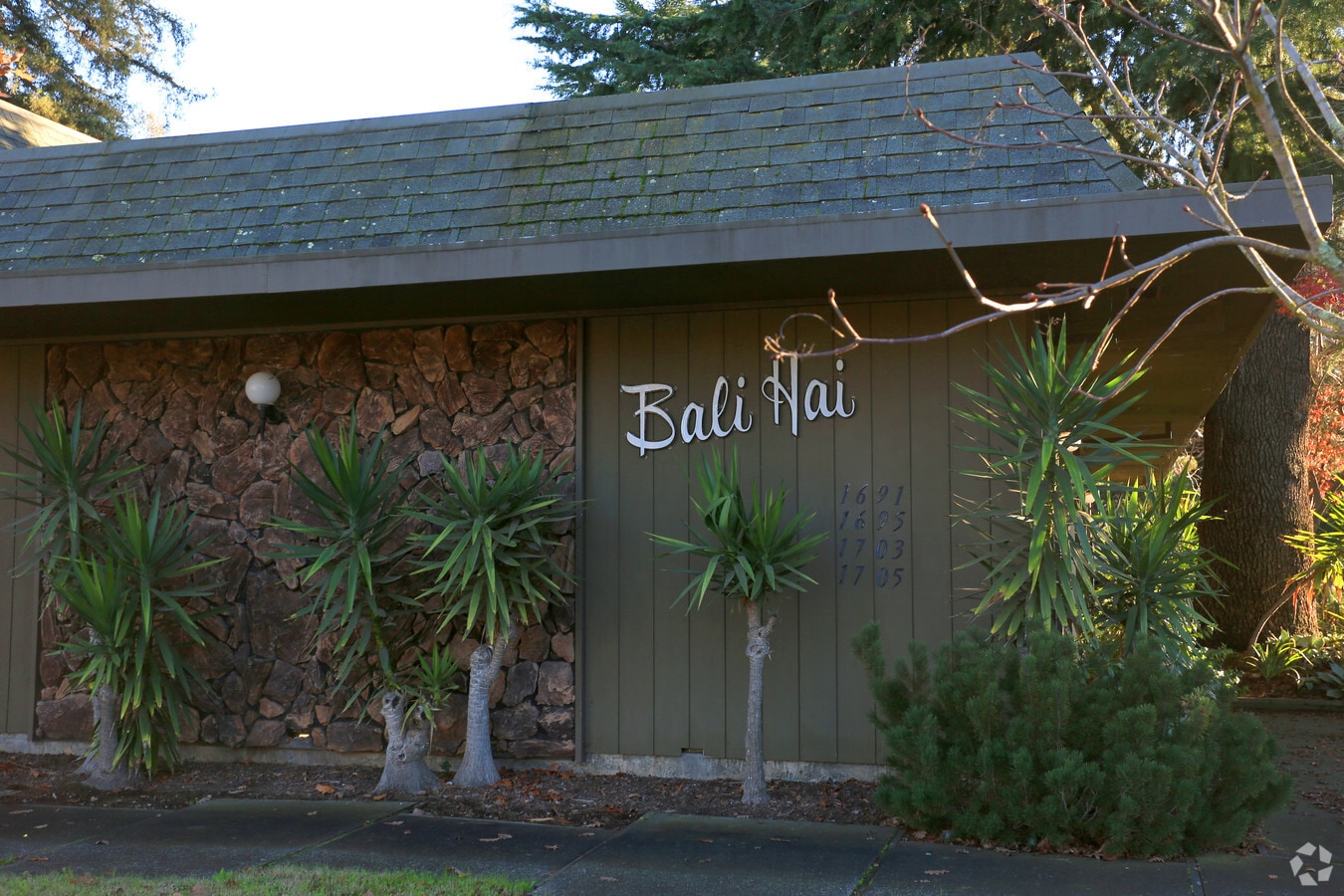 Photo - Bali Hai Apartments