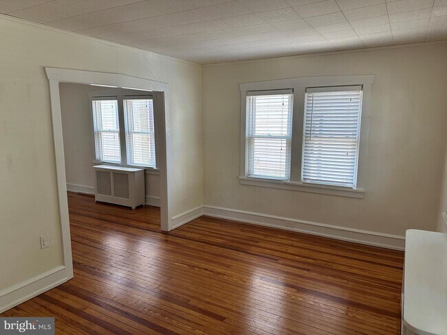 Photo - 128 E Franklin Ave