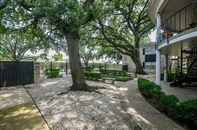 Photo - 7900 Westheimer Rd Unit True