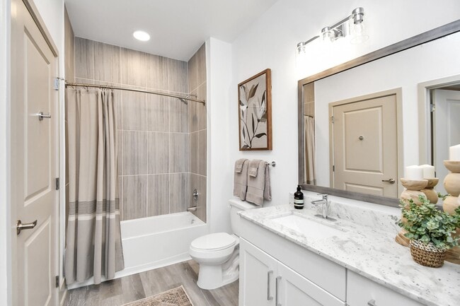 Photo - 2020 Grandway Dr