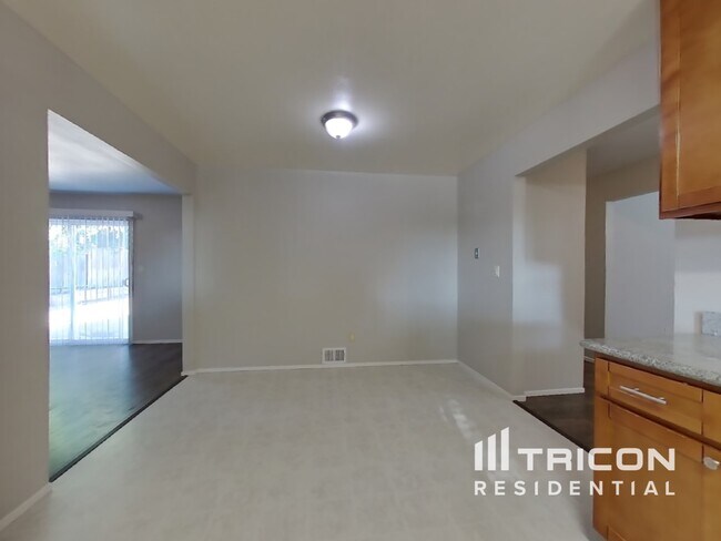 Photo - 24 Orinda Circle Pittsburg CA