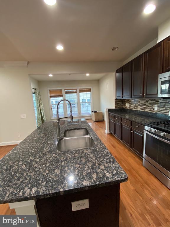 Photo - 43557 White Cap Terrace