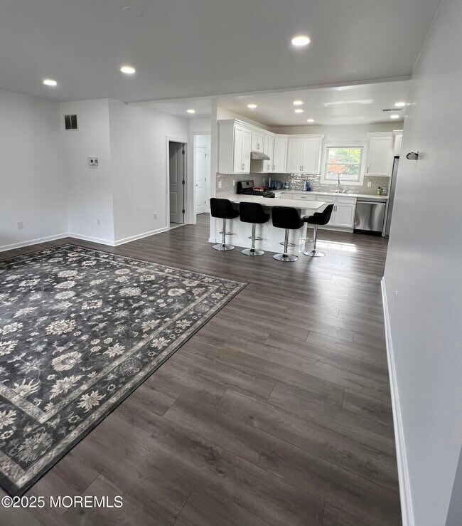 Photo - 8 Ravine Dr