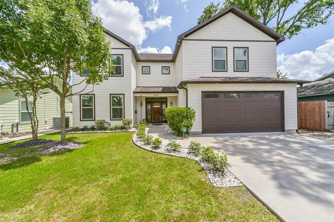 Building Photo - 1317 Chantilly Ln