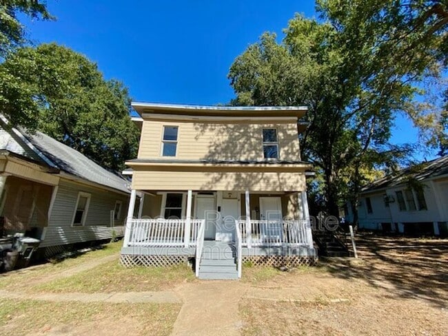 Building Photo - 426 Merrick St