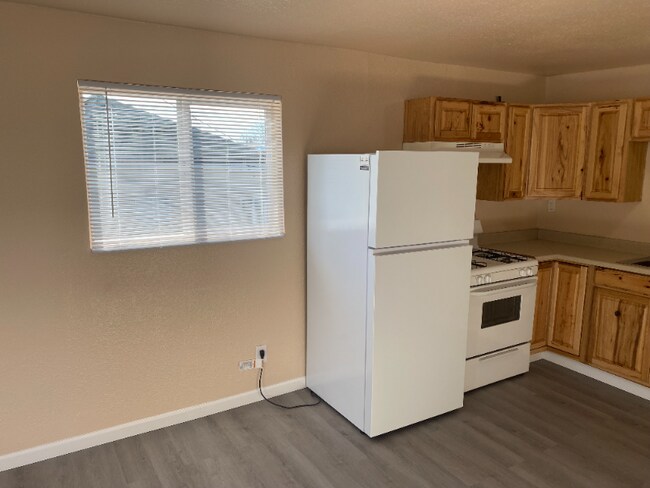 Photo - 905 W Charlotte Ave