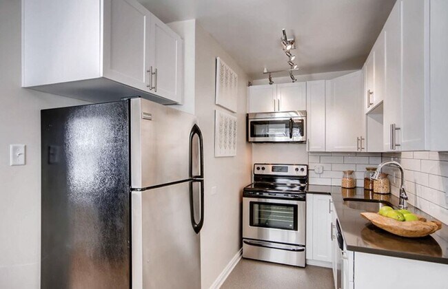 1020 Lincoln - 1020 Lincoln