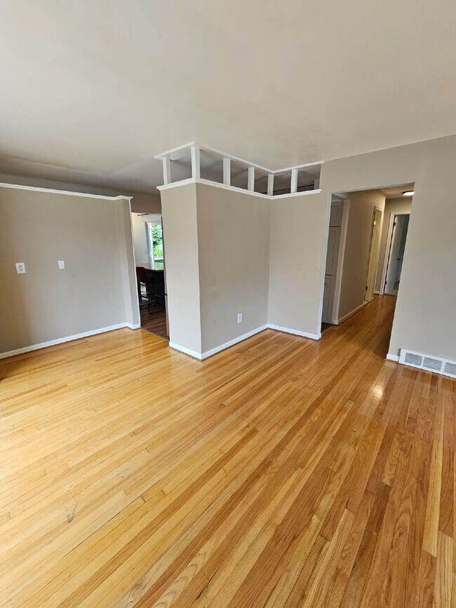 Photo - Beautiful 3-Bedroom Ranch in Desirable Northwest Warren, Nice Kitchen, Large Living Room, Finishe...