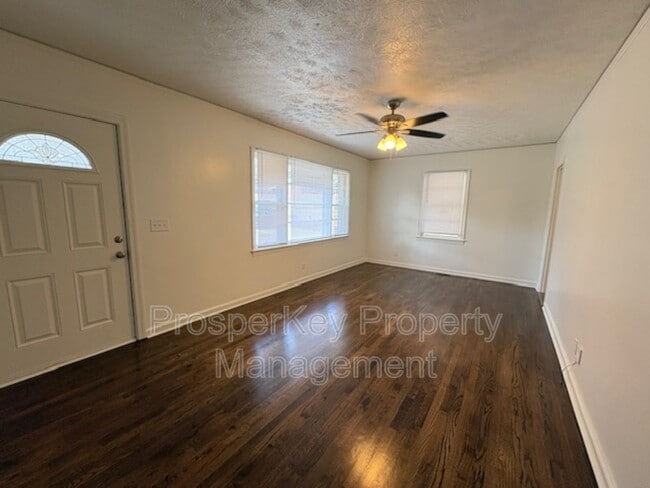 Photo - 5802 Catalina Dr