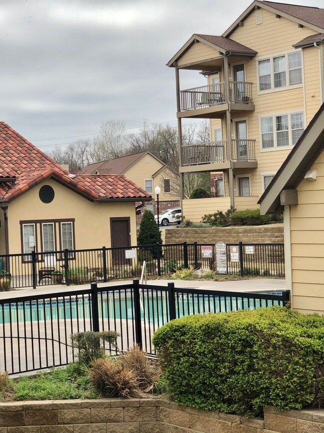 Tuscany Hills Luxury Apartments