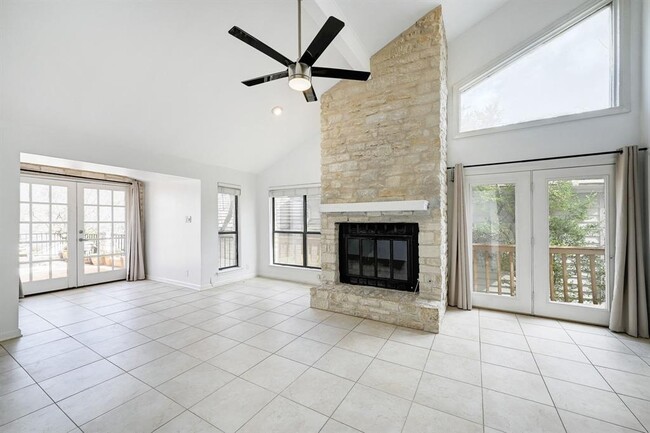 Photo - 4407 Jessamine Hollow