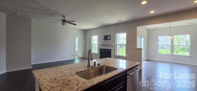 Photo - 7347 Raylee Ave SW