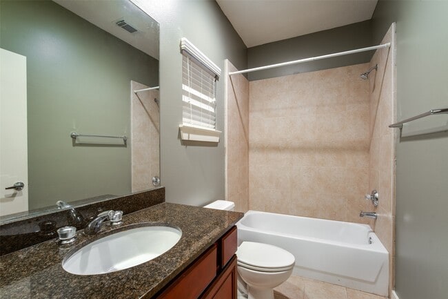 Building Photo - 4430 Center St