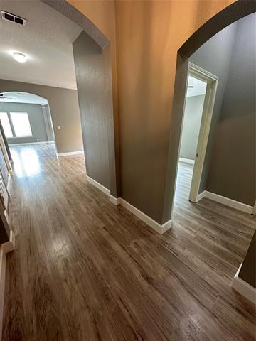 Photo - 2101 Athabasca Falls Dr