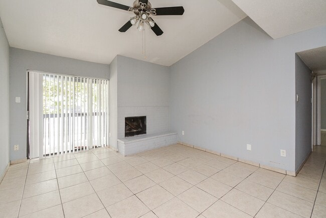Building Photo - 9009 Richmond Ave. Unit 411 Rental