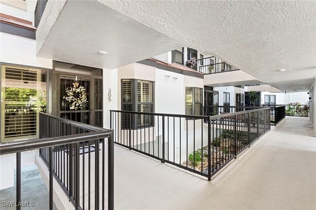 Photo - 305 La Peninsula Blvd Unit 305