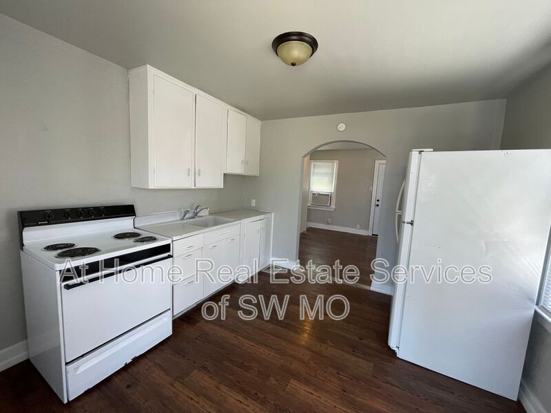 Photo - 217 W Grand St Unidad #4