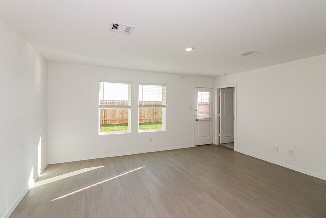 Photo - 468 San Miguel Crk Dr