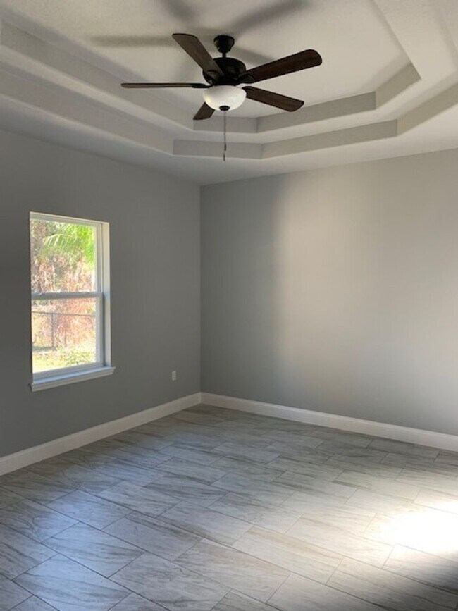 Photo - 8 Llosee Ct Unit A