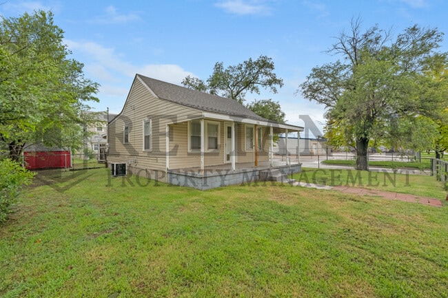 Photo - 1501 S Walnut St