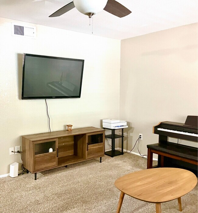 Photo - 1014 E Spence Ave