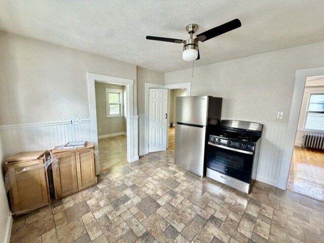 272 Willis Ave Unit 2