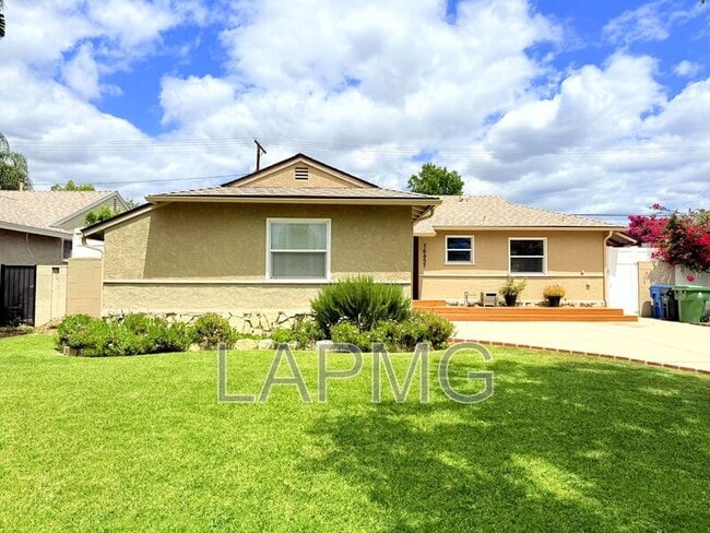 Photo - 16457 Gledhill St