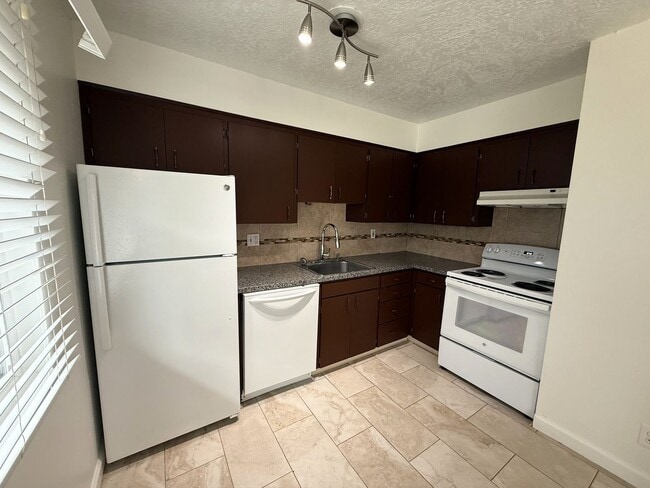 Photo - 2008 St Johns Blvd Unit 2008 D