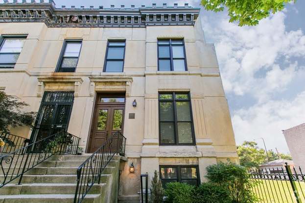 Building Photo - 3313 S Calumet Ave Rental