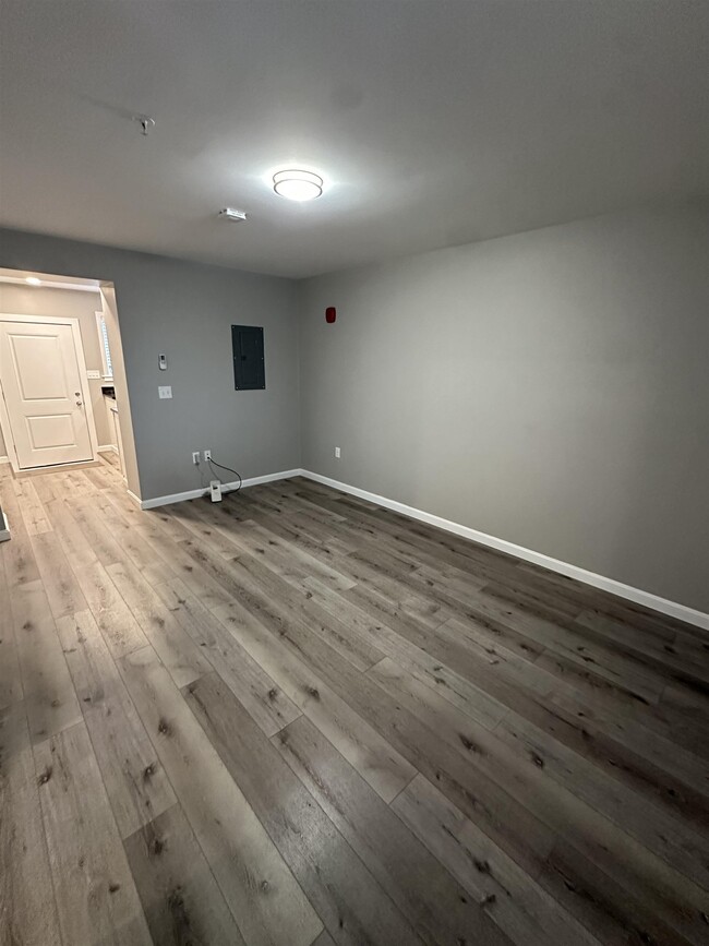 Photo - 24 Monarch Wy Unidad 107