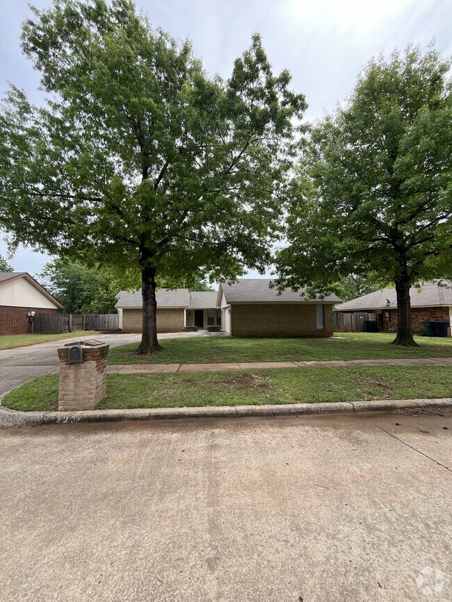 Building Photo - 14208 Valley Forge Ln Rental