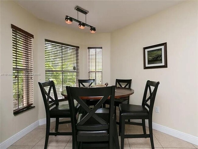Photo - 1590 Seagrape Way